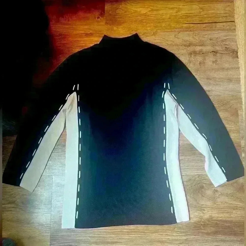 Ziani couture sweater. Ladies Medium excellent cond  Black and White - Picture 6 of 8